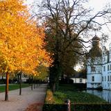 1201S 29 Schloss Neuhaus Okt 03